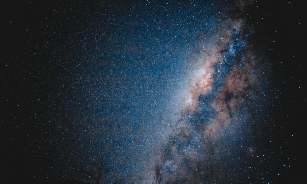 Hình nền dải ngân hà galaxy 4k sắc nét cho điện thoại
